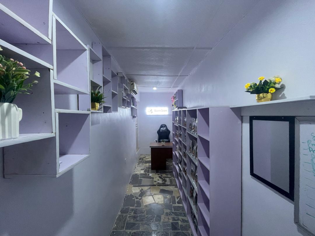 Retail outlet
